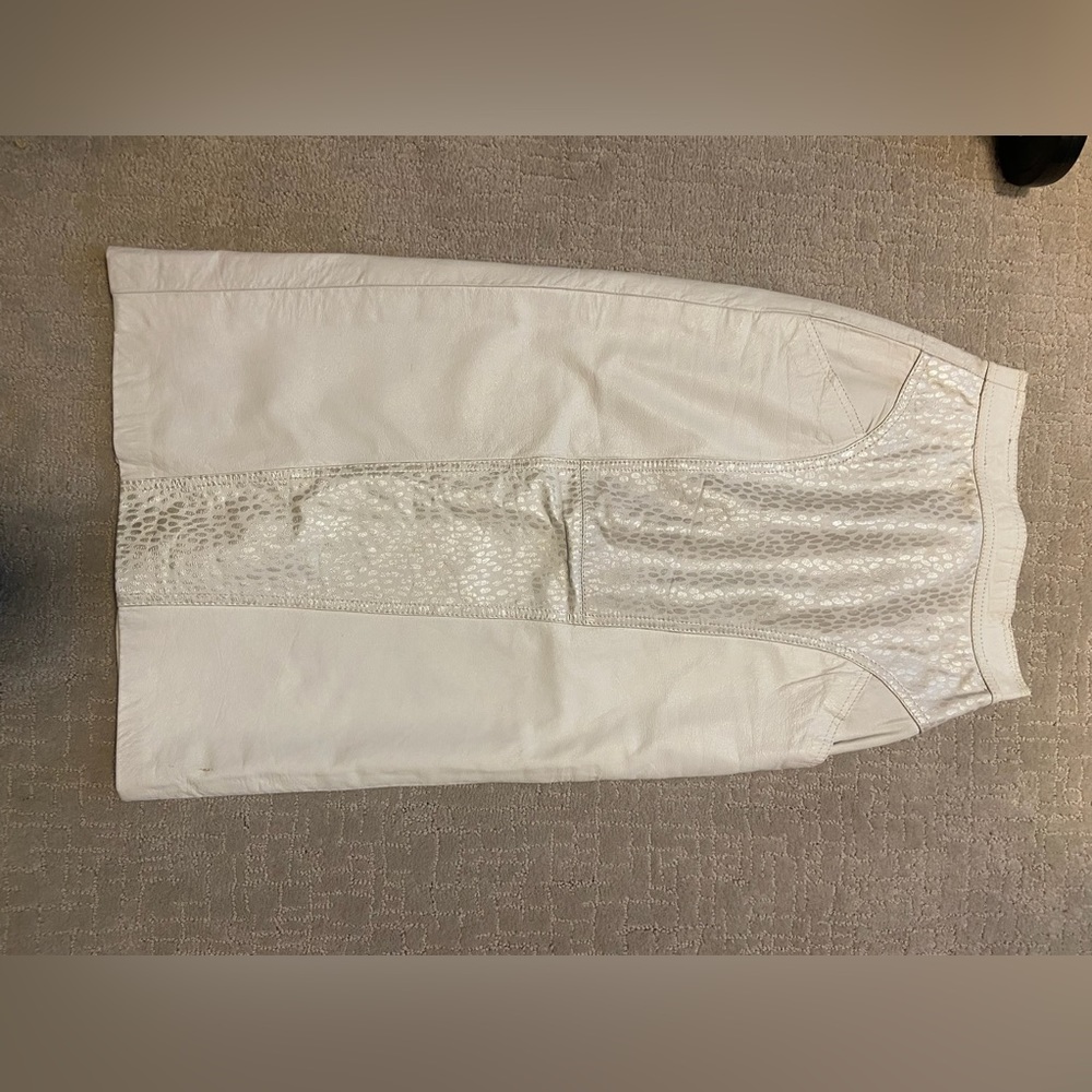 Vintage white leather skirt with silver detail